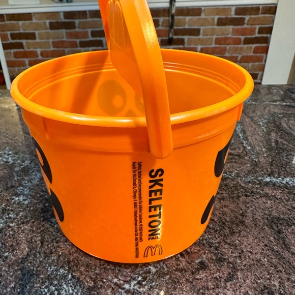 2023 McDonalds boo bucket - Picture 2 of 4